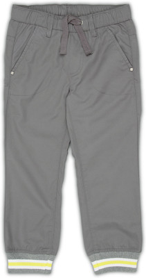 

United Colors of Benetton Regular Fit Boys Grey Trousers, K22