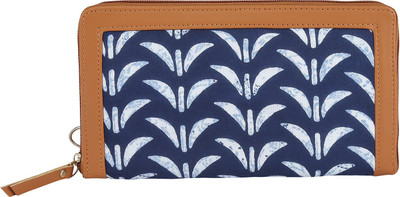 

LE CUERO Casual Blue Clutch