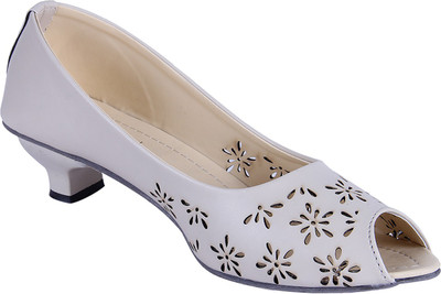 

Goyal Women Beige Heels