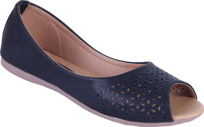 

Goyal Open Toe Cutwork Bellies For Women(Black