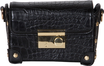 

sathavi Sling Bag(Black)