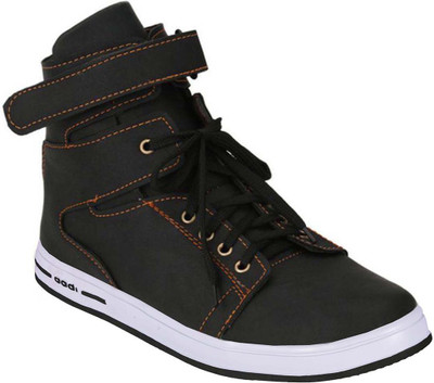 

Aadi AADI Black Casual Sneaker Casuals For Men(Black