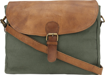 

Vivinkaa Shoulder Bag(Khaki)