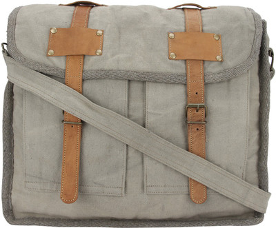 

Vivinkaa Shoulder Bag(Khaki)