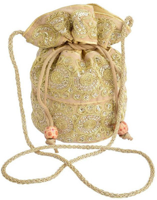 

GiftPiper GP6898 Potli(Gold)