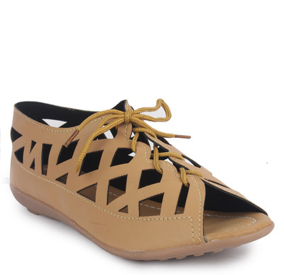 

London Steps Women Camel Flats