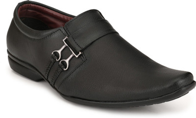 

DIGITRENDZZ Slip On Sneakers For Men(Black