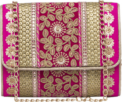

Balee Fashions Party Pink Clutch