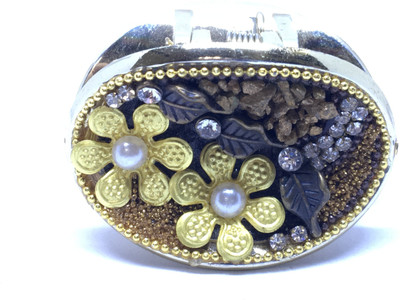 

M K Designs Metallic Gold Hair Clutcher Hair Clip, Hair Claw, Hair Pin(Gold)