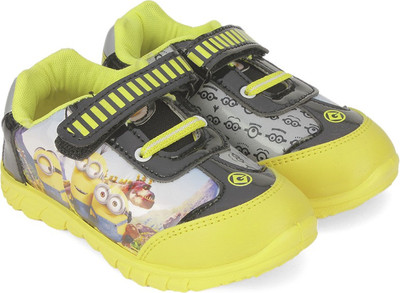 

Minions Boys Velcro Walking Shoes(Yellow, Black yellow