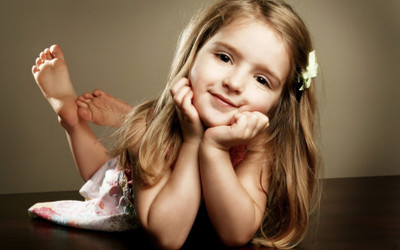 

PREETY CUTE GIRL WALLPAPER PRINT ON FINE ART PAPER ON 24X36 LARGE PAPER Photographic Paper(36 inch X 24 inch, Rolled)