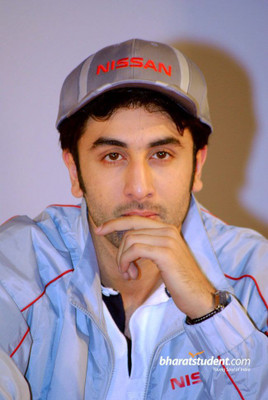 

BOLLYWOOD STAR RANVEER KAPOOR CUTE HD WALLPAPER ON FINE ART PAPER Fine Art Print(19 inch X 13 inch, Rolled)