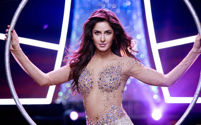 

Katrina Kaif in Dhoom BOLLYWOOD ON FINE ART PAPER HD QUALITY WALLPAPER POSTER Fine Art Print(19 inch X 13 inch, Rolled)