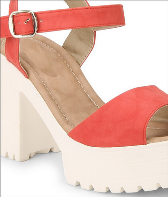 

Shoe Cloud Women Red Wedges