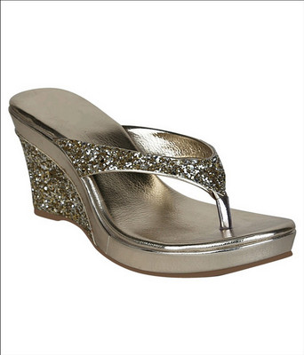 Shoe Cloud Women Gold Wedges