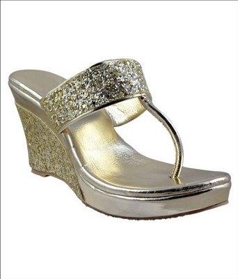 

Shoe Cloud Women Gold Wedges