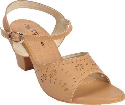 

With The Fashion Women BROWN Flats