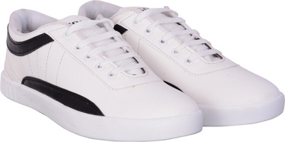 

Johnnie Boy 9335 Casuals For Men(White
