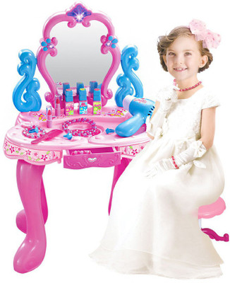 

Miss & Chief DRESSER SET WITH LIGHT & MUSIC