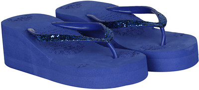 

Misto Women Blue Wedges