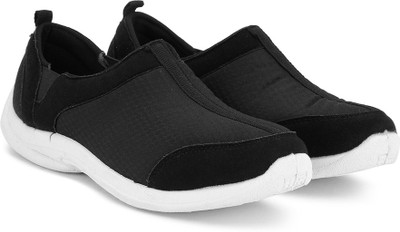 

Bata SPORT MUSHY Casuals For Men(Black, Green