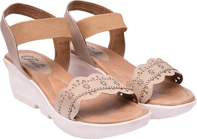 

Jade Women Beige Wedges