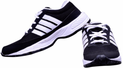 

The Scarpa yepee Running Shoes For Men(Black, White