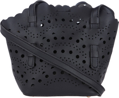 

Fur Jaden Sling Bag(Black)