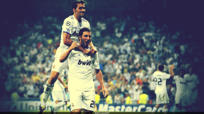 

Real Madrid Fine Quality Sports Wall Poster Fine Art Print(12 inch X 18 inch, Rolled)