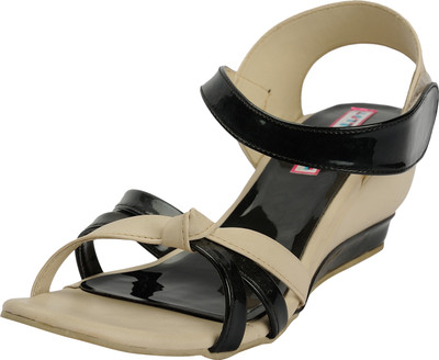 

Belly Ballot Women Cream Wedges