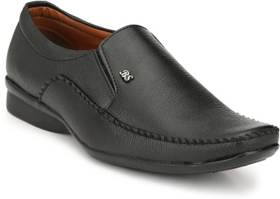 

Fentacia Slip On For Men(Black