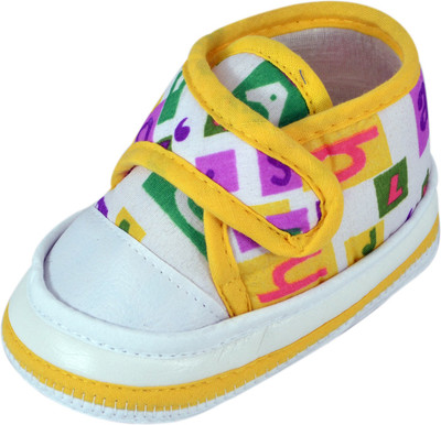 

Instabuyz Boys & Girls Velcro Casual Boots(Yellow