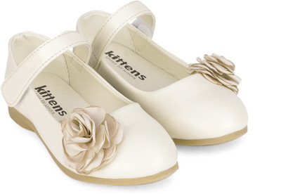 

KITTENS Girls Velcro Ballerinas(Beige