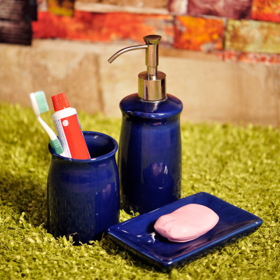 

ExclusiveLane Elegant Ceramic Bathroom Accessory Set Of 3 420 ml Soap Dispenser(Blue)