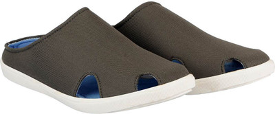 

FAUSTO Trendy Clogs For Men(Grey
