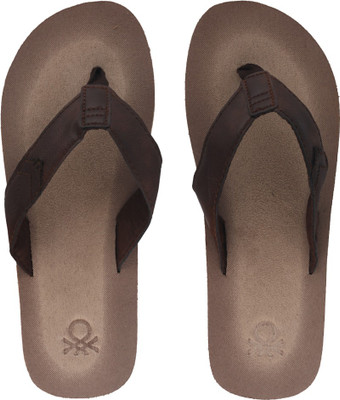 

United Colors of Benetton Flip Flops, 902