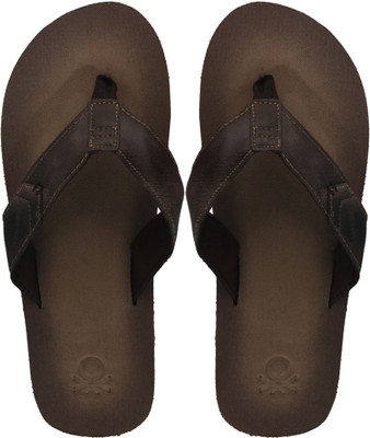 

United Colors of Benetton Flip Flops, 901