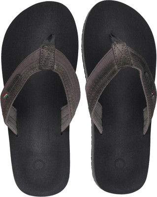 

United Colors of Benetton Flip Flops, 901