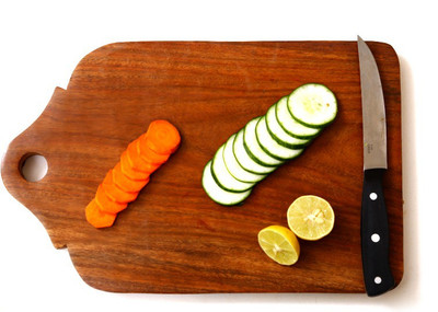 

The Indus Valley SHEESHAM WOOD CHOPPING BOARD (RECTANGLE | 1 INCH THICK) Wooden Cutting Board(Brown Pack of 1)