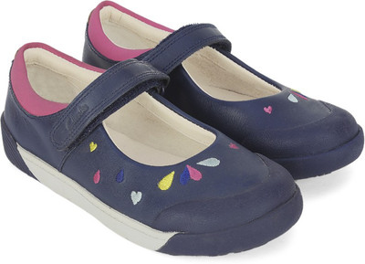 

Clarks Girls Velcro Ballerinas(Blue, Navy leather