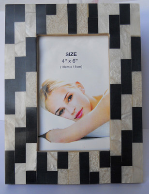 

H.B.Concepts Wood Photo Frame(Black, White, 1 Photos)