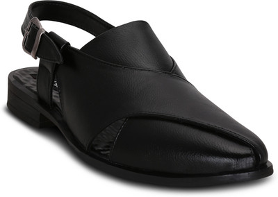 

Get Glamr Men Black Casual