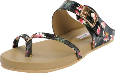 

Belly Ballot Women Black Flats