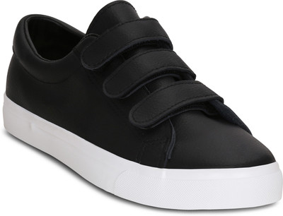 

Get Glamr Early Sneakers For Men(Black