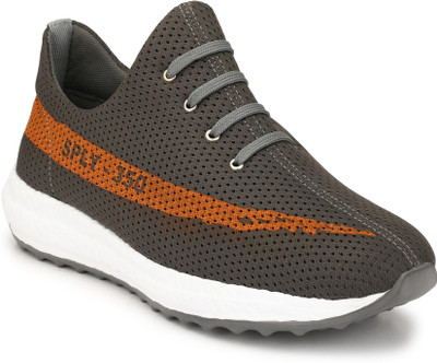 

Fentacia Ultra-Lite Running Shoes For Men(Grey, Gray