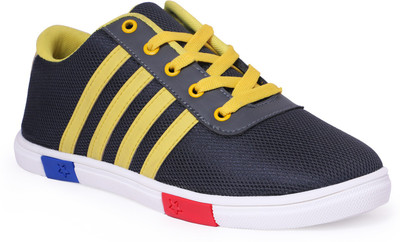 

Footgear Sneakers For Men(Black