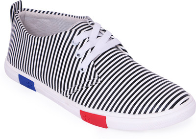 

Footgear Sneakers For Men(Grey