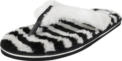 

92 MILES Flip Flops, Black & white