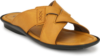 

Fentacia Men Beige Sandals