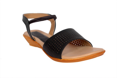 

Studio 9 Women Black Flats